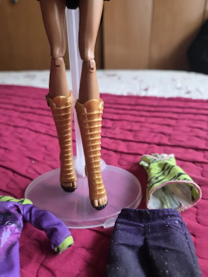 Muñeca Monster High Clawdeen Wolf con Ropa Adicional - 6