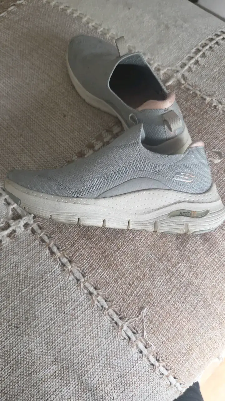 Zapatillas Skechers Arch Fit Gris Claro - 3