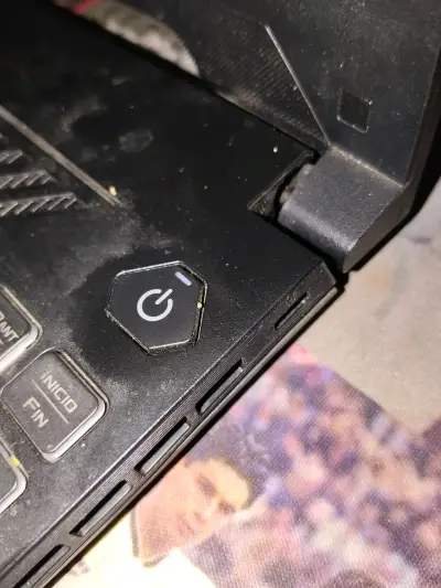 Laptop ASUS FX507Z gaming con retroiluminación - miniatura 3