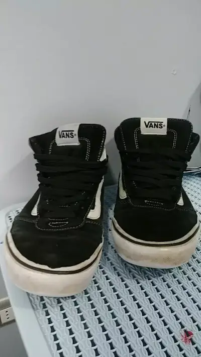 Zapatillas Vans negras de caña alta - miniatura 1