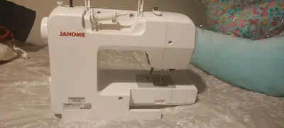 Máquina de Coser Janome 1050DC con Múltiples Puntadas - miniatura 3