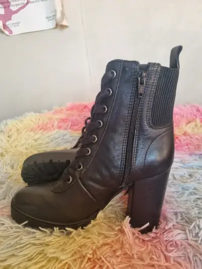 Botines Steve Madden N°35 - miniatura 2