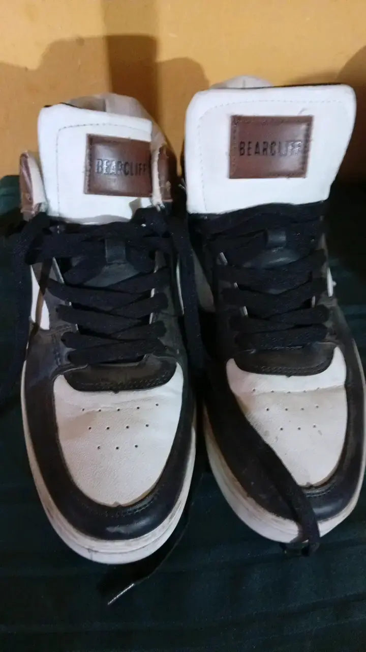 Zapatillas urbanas Bearcliff blancas y negras - 1