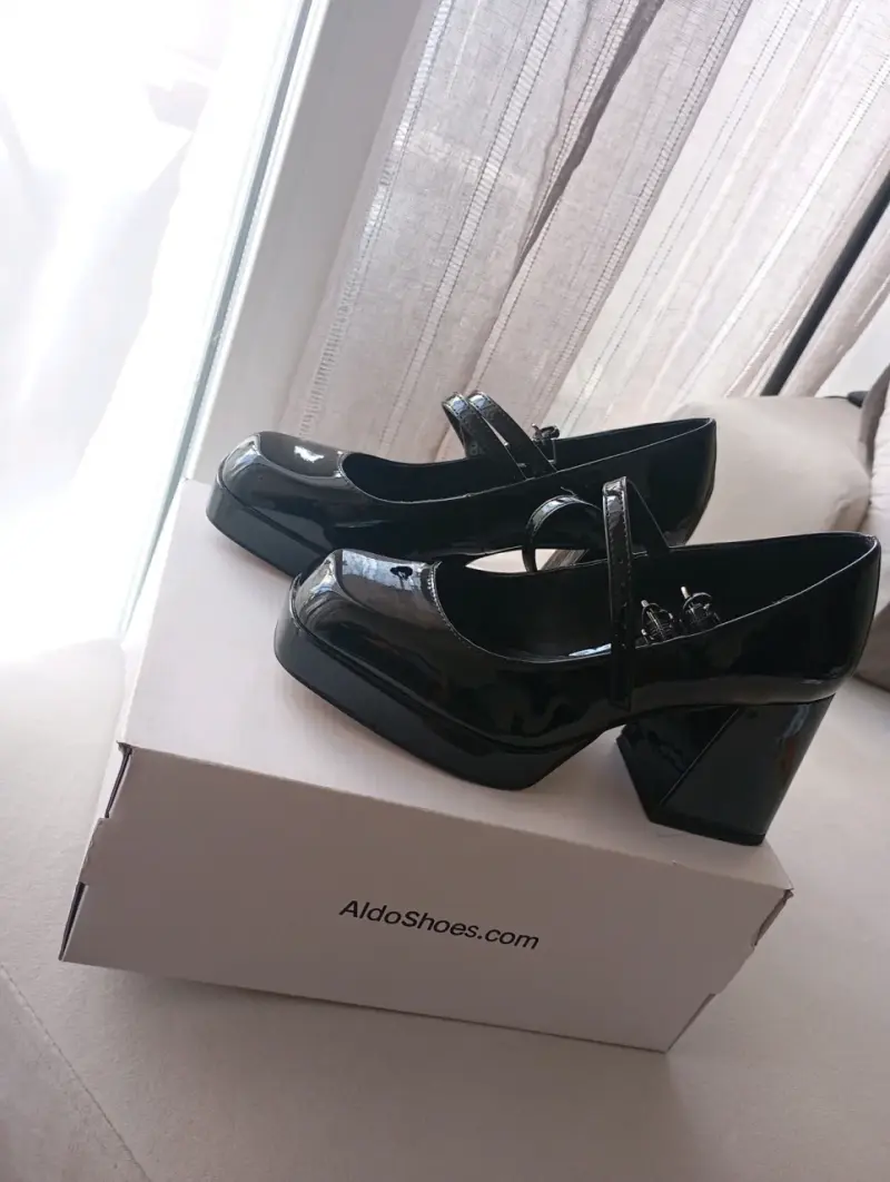 Zapatos de charol negro con tacón grueso Aldo - 1