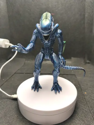 Alien Warrior (Edición tributo azul / estilo Kenne - miniatura 1