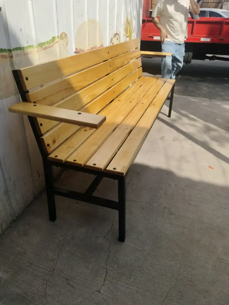 Banca industrial de madera y metal - 3