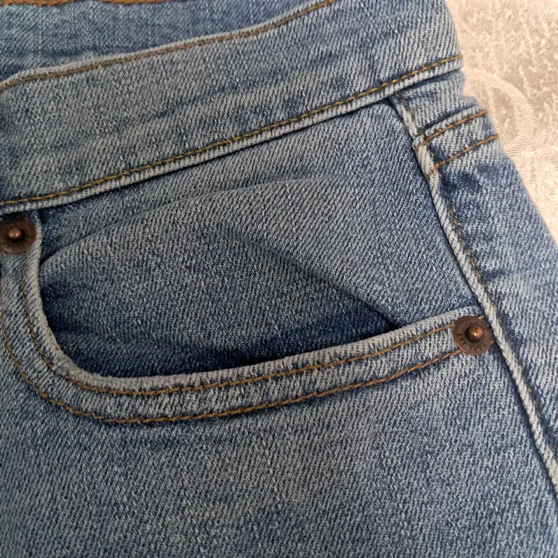 Shorts de mezclilla GAP para mujer talla 42-44 - 4