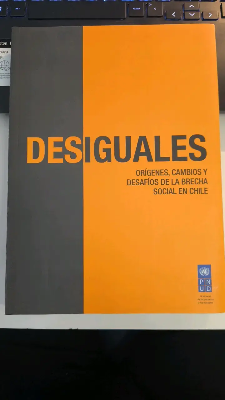Libro Desiguales: Orígenes y Desafíos en Chile - 1