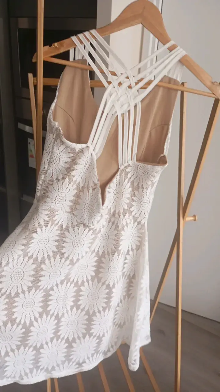 Vestido blanco de encaje floral para mujer - 3