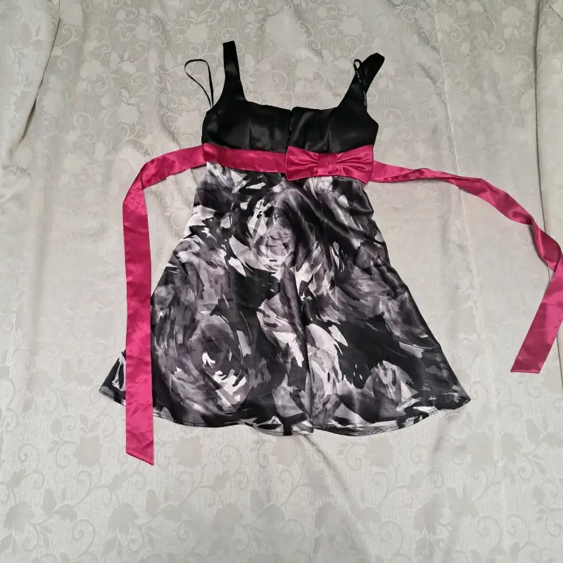 Vestido de fiesta corto con lazo fucsia - 2