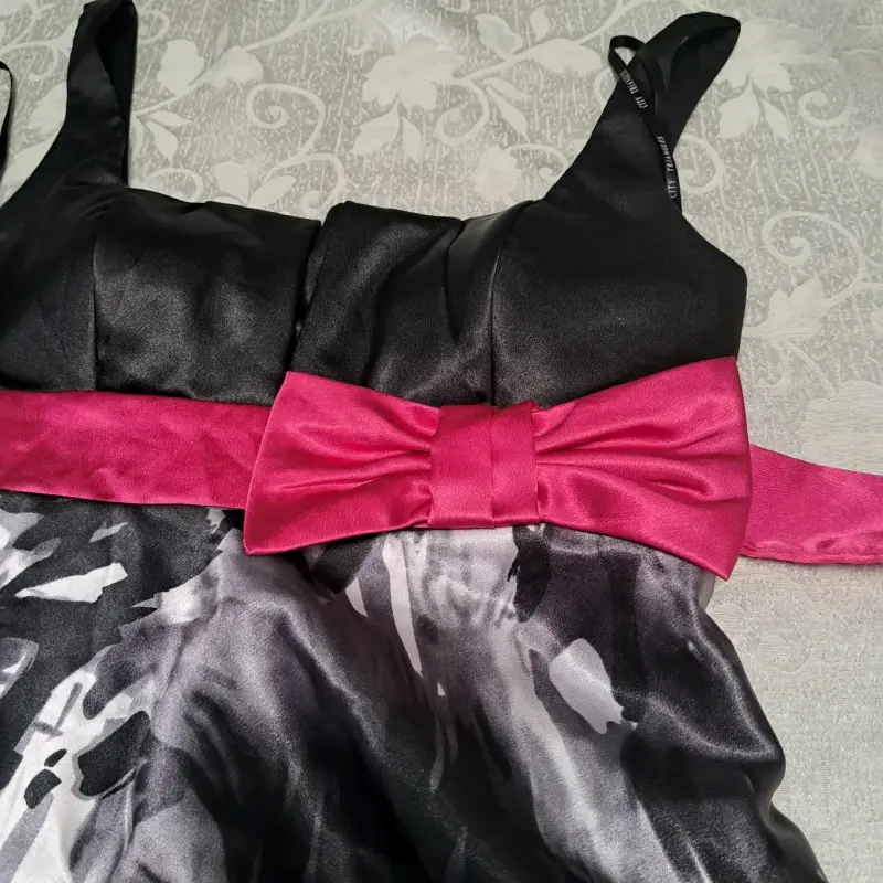 Vestido de fiesta corto con lazo fucsia - 3