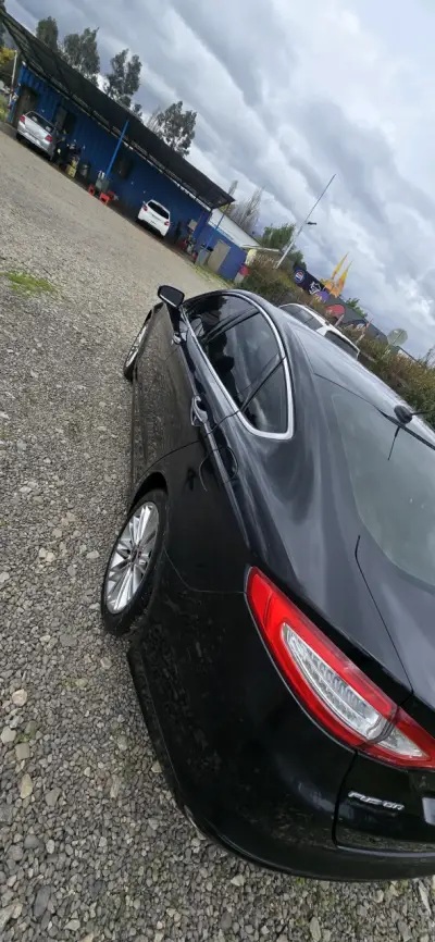 Ford Fusion 2015 en excelente estado - miniatura 2