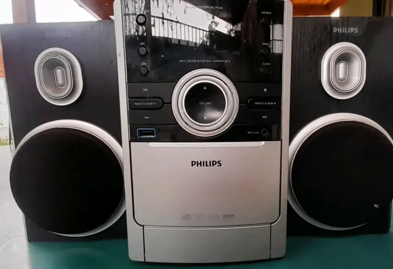 Sistema de sonido Philips con reproductor de CD - 1