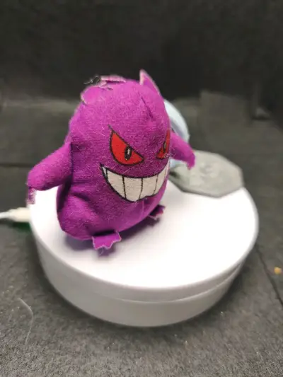 Llavero de peluche Gengar Pokémon morado - miniatura 2