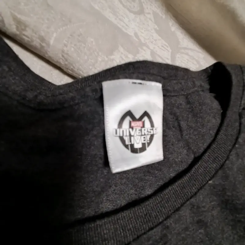 Polera Marvel Universe Live gris unisex - 3