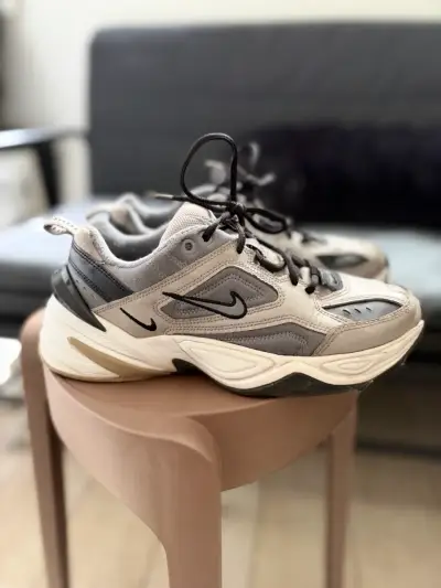 Zapatillas NIKE M2K TEKNO gris y negro - miniatura 3