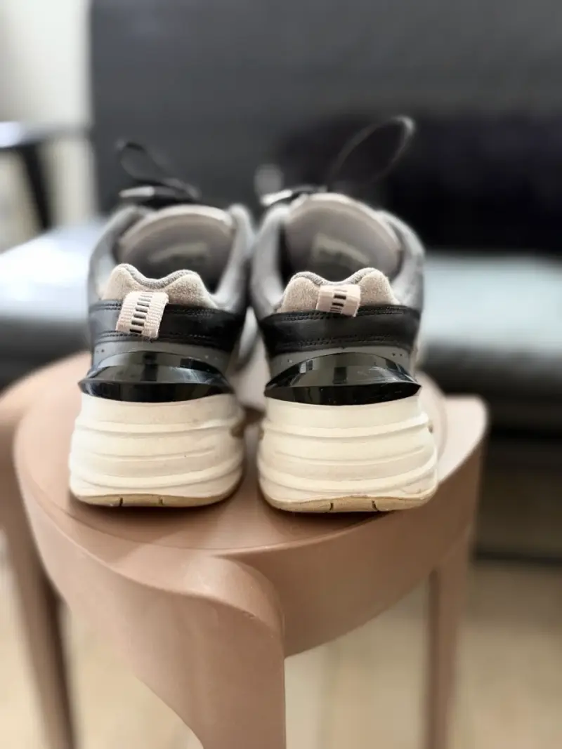 Zapatillas NIKE M2K TEKNO gris y negro - 4
