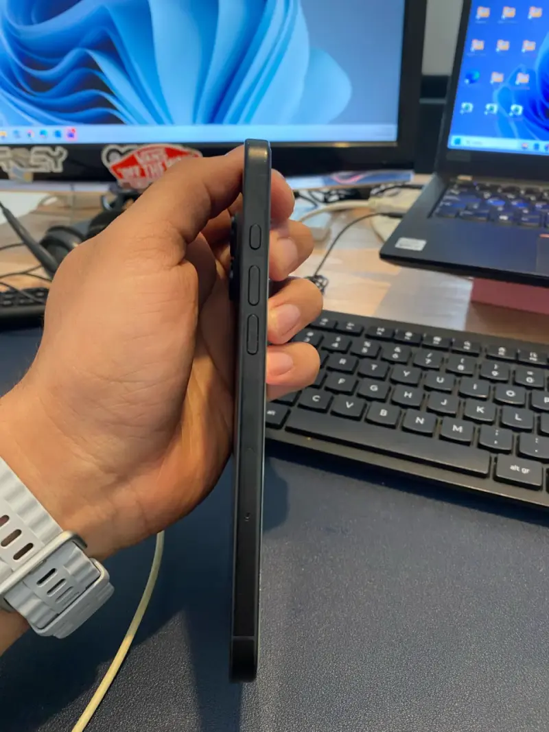 Iphone 16 plus 128gb - 3