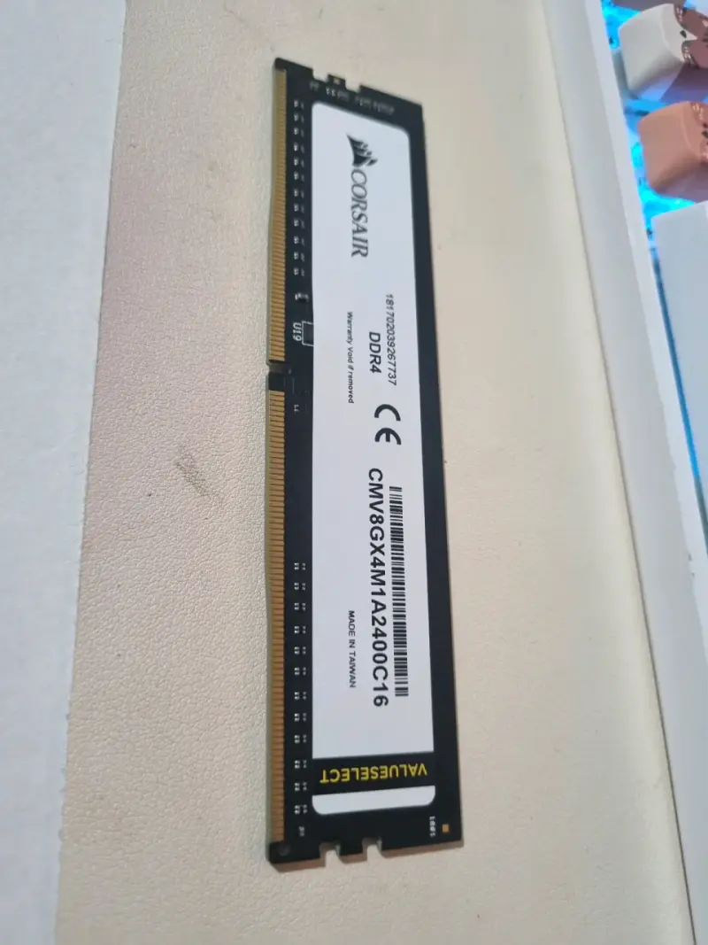 RAM Corsair ValueSelect DDR4 8GB - 2