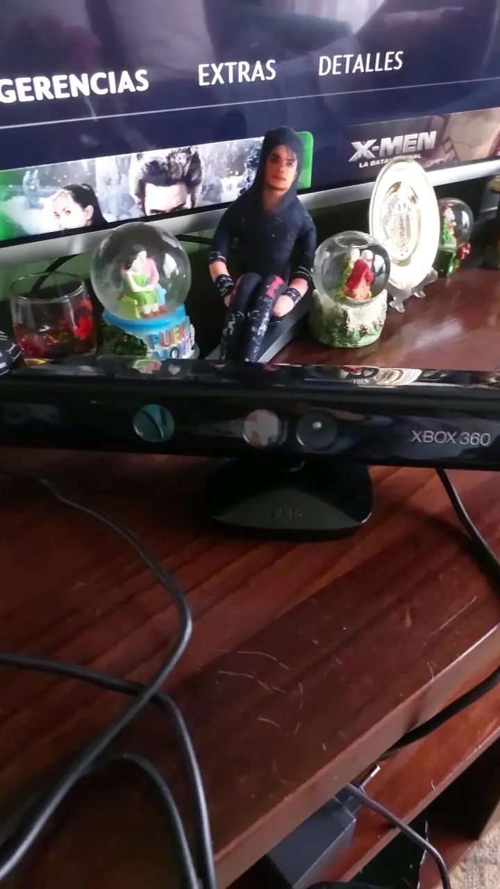 Consola Xbox 360 con Kinect y juegos - 4