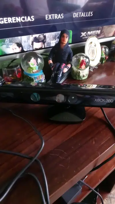 Consola Xbox 360 con Kinect y juegos - miniatura 4