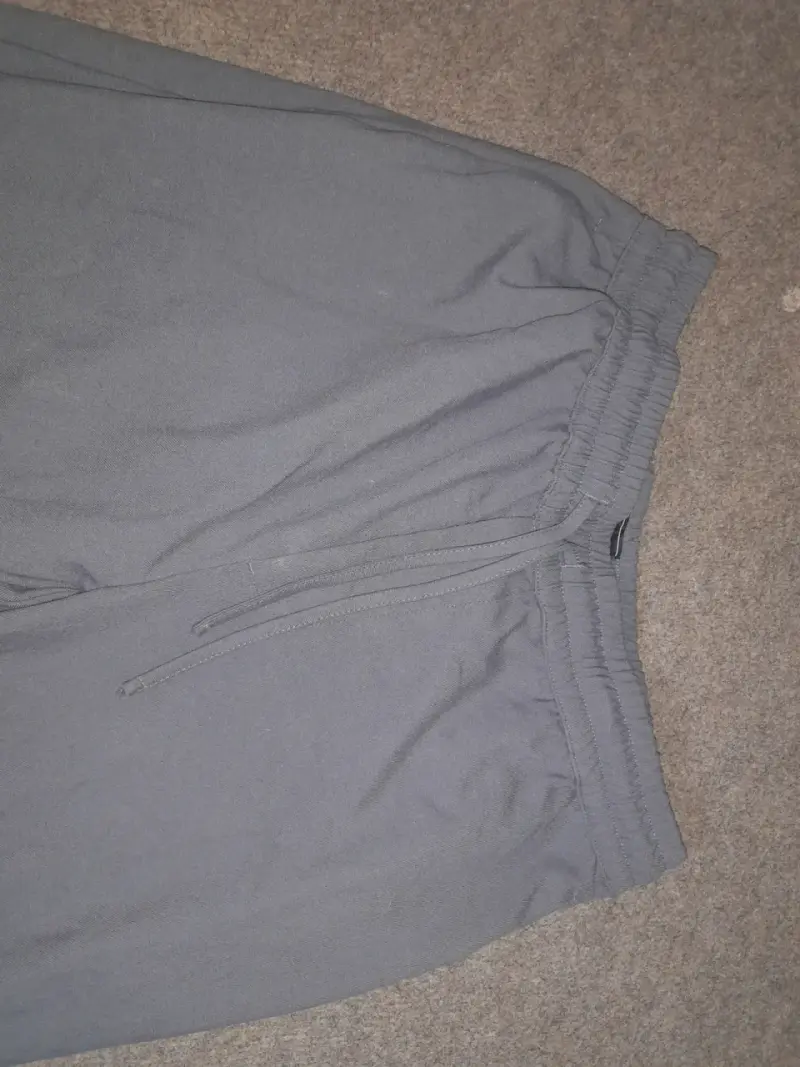 Pantalones deportivos grises para hombre - 2