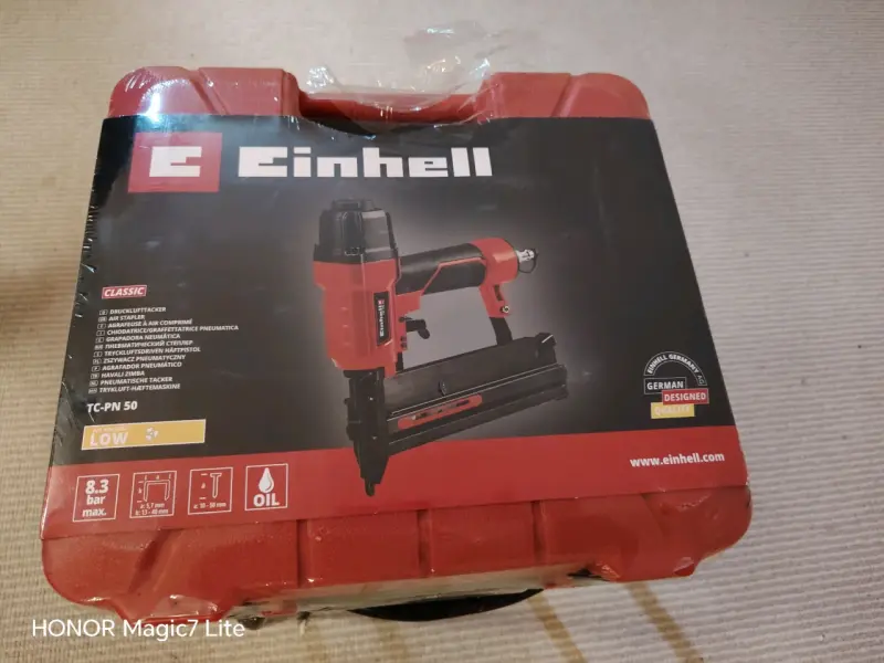 Clavadora neumática Einhell TC-PN 50 con maletín - 4