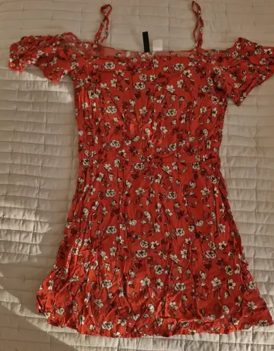 Vestido corto rojo floral para mujer - miniatura 1