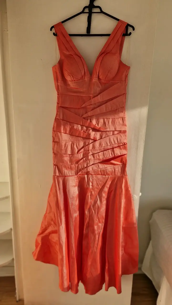 Vestido rosa-salmón elegante para fiesta