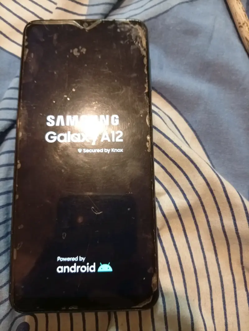 Samsung Galaxy A12 en buen estado - 2