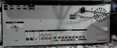 Sistema de sonido Sony con múltiples parlantes - miniatura 3