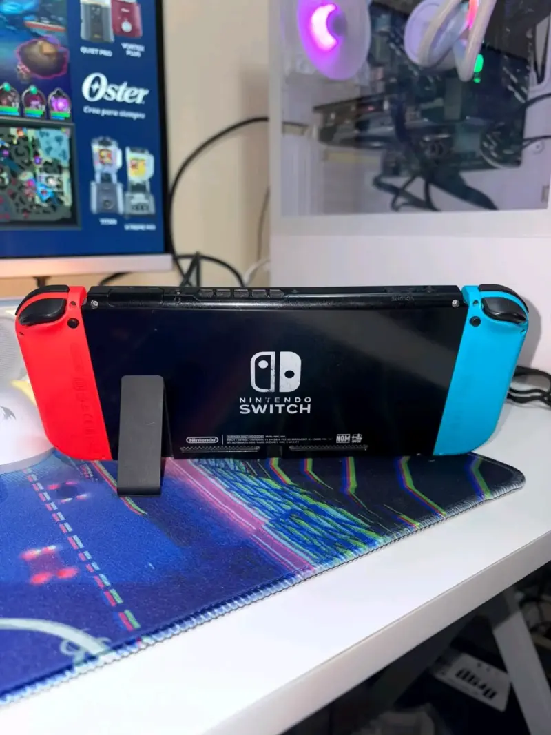 Consola Nintendo Switch con Joy-Con Azul y Rojo - 2