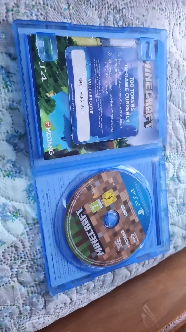 Minecraft para PS4 con Starter Pack - 2
