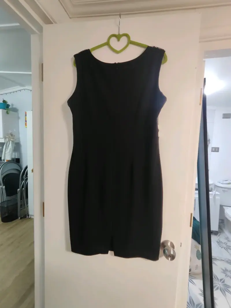 Conjunto de vestido y chaqueta estampada. - 3