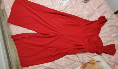Enterito rojo elegante para mujer - miniatura 4