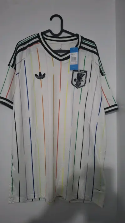 Camiseta Adidas Japón Retro Talla XL - miniatura 1