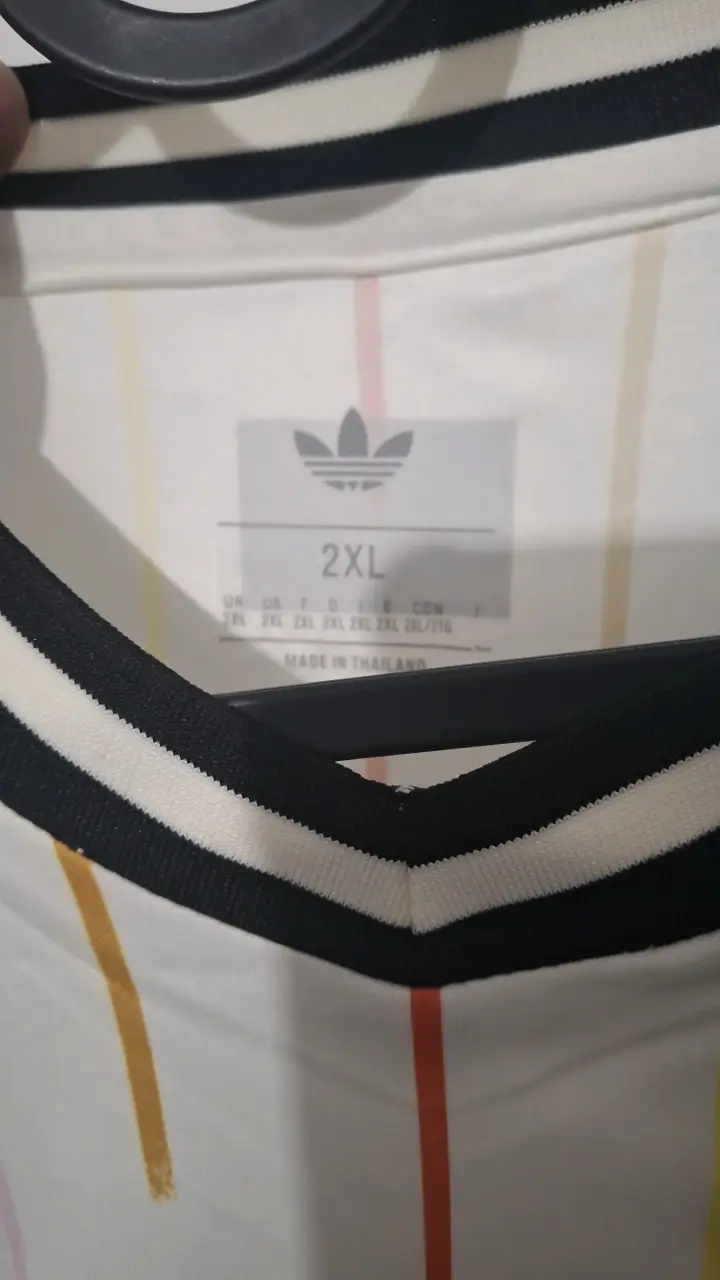 Camiseta Adidas Japón Retro Talla XL - 4