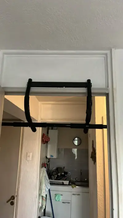 Barra de dominadas para puerta ajustable - miniatura 2