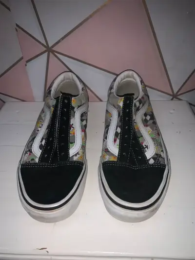 Zapatillas Converse All Star negras y Vans - miniatura 4
