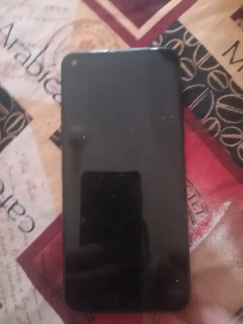 LG K61 en buen estado - 3