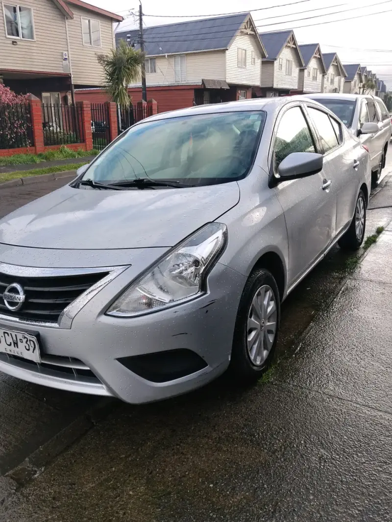Nissan Versa 2016 en buen estado - 3