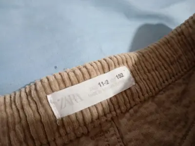 Shorts de pana beige para niña Zara - miniatura 3