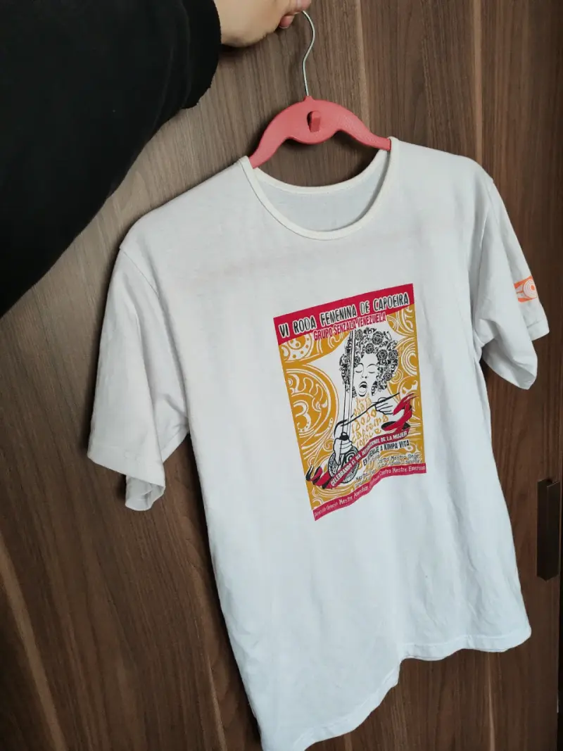 Polera Blanca Capoeira Senzala Estampada - 1
