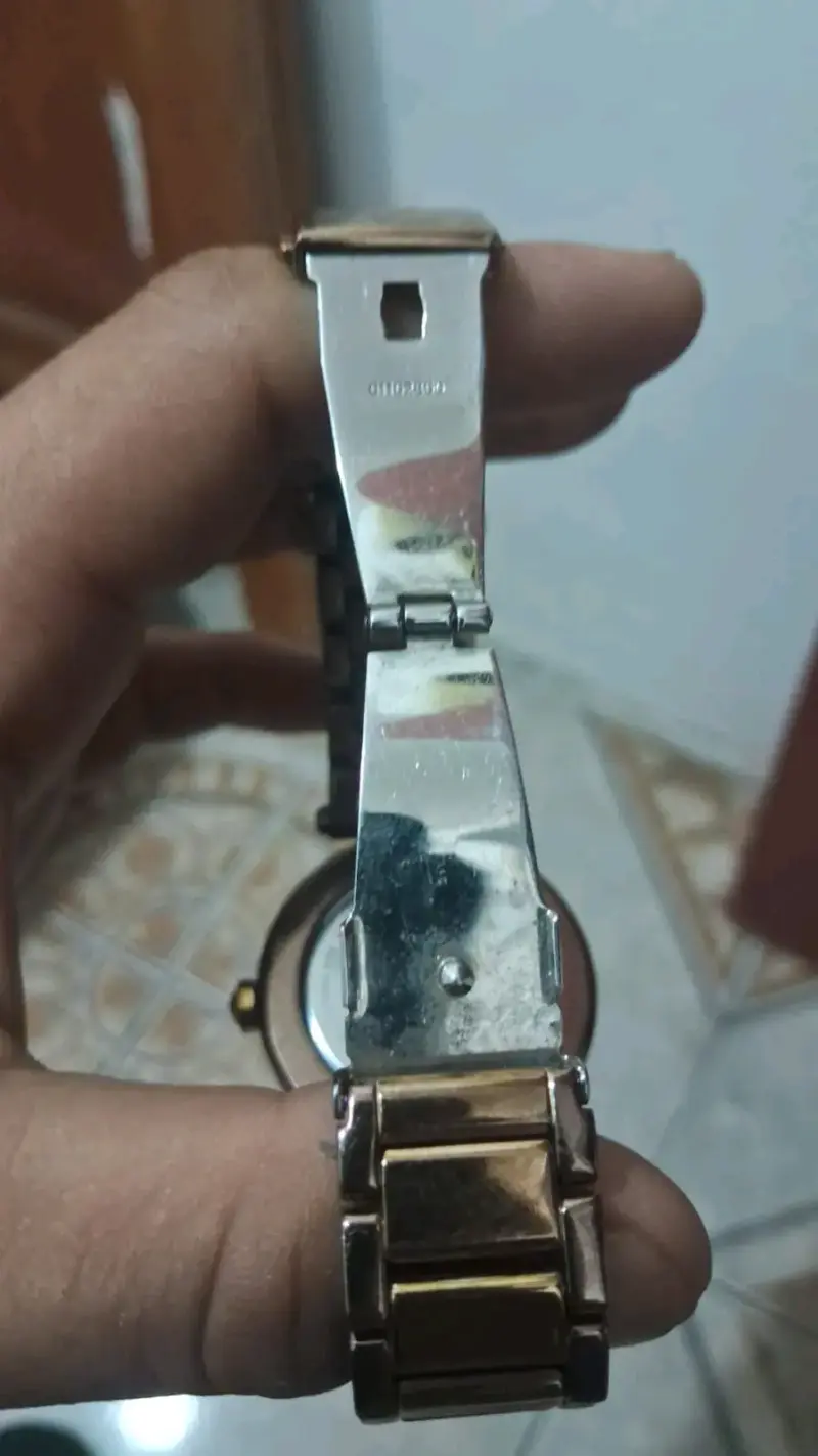 Reloj Michael Kors dorado con cristales - 3