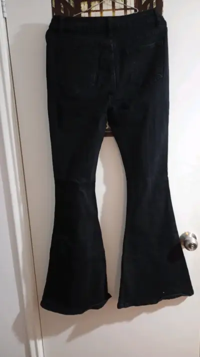 Pantalones acampanados negros con roturas - miniatura 2