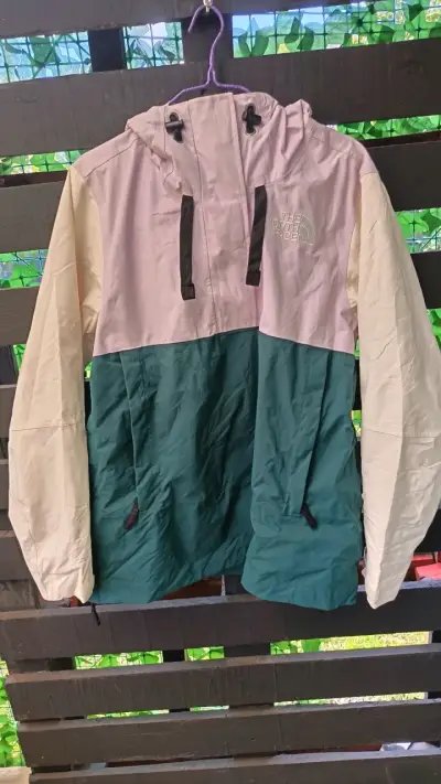 Chaqueta impermeable The North Face para mujer - miniatura 1