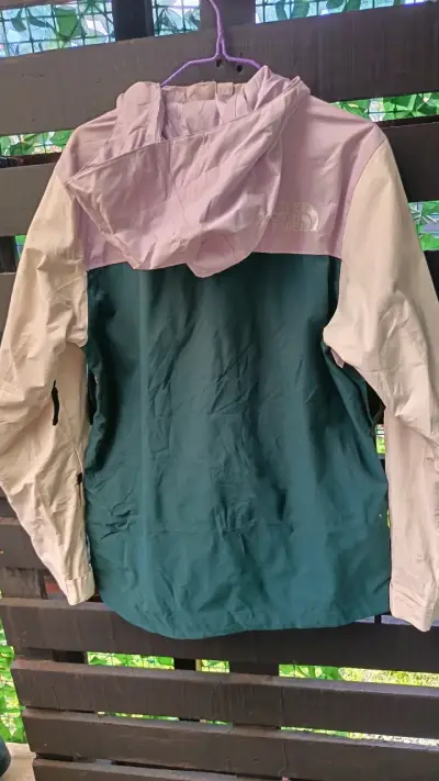 Chaqueta impermeable The North Face para mujer - miniatura 2