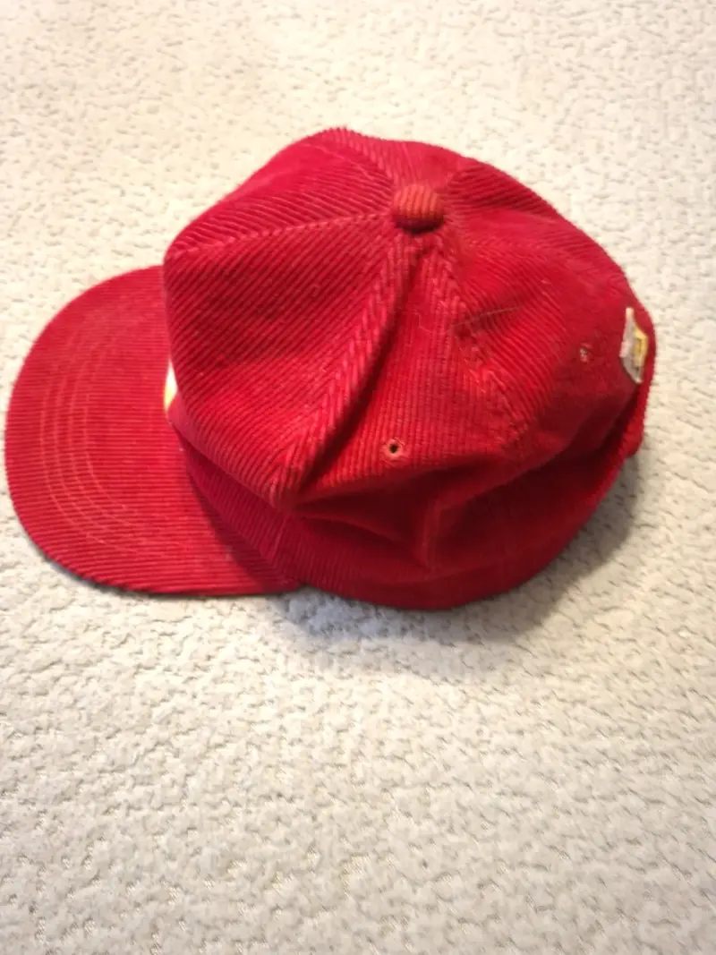 Gorra roja vintage - 2