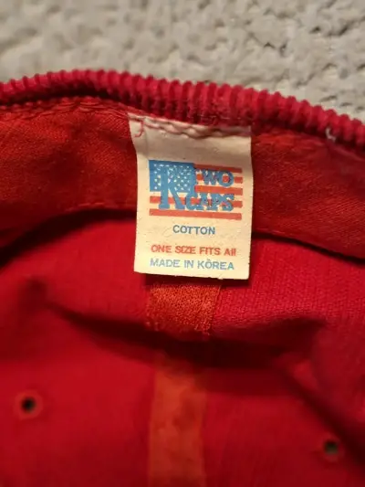 Gorra roja vintage - miniatura 4