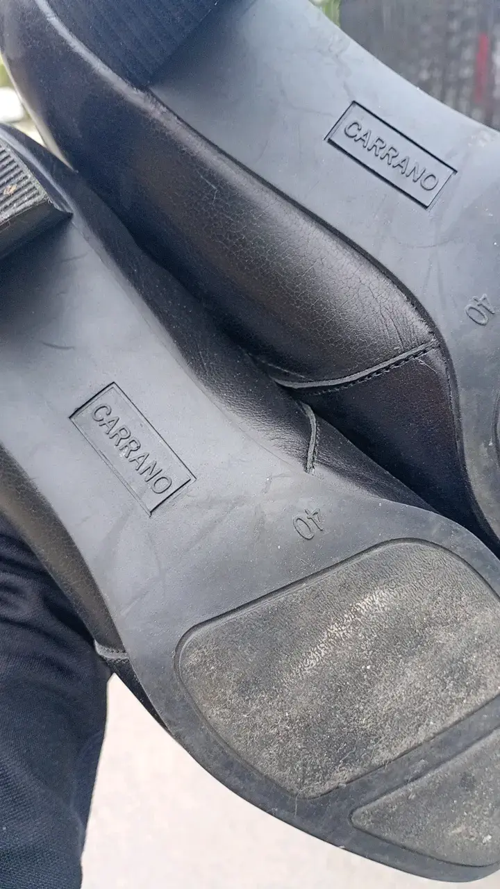 Zapatos de cuero negro Carrano talla 40 - 4